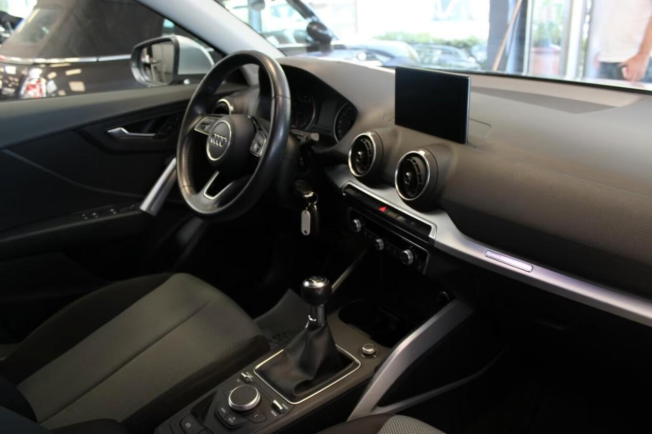 Audi Q2 30 TFSI Business Design