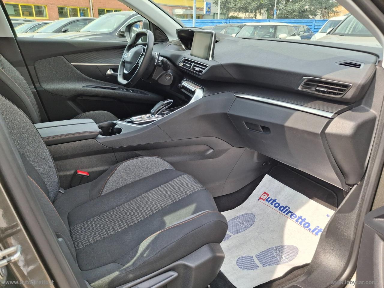 PEUGEOT 3008 BlueHDi 130 S&S EAT8 Business