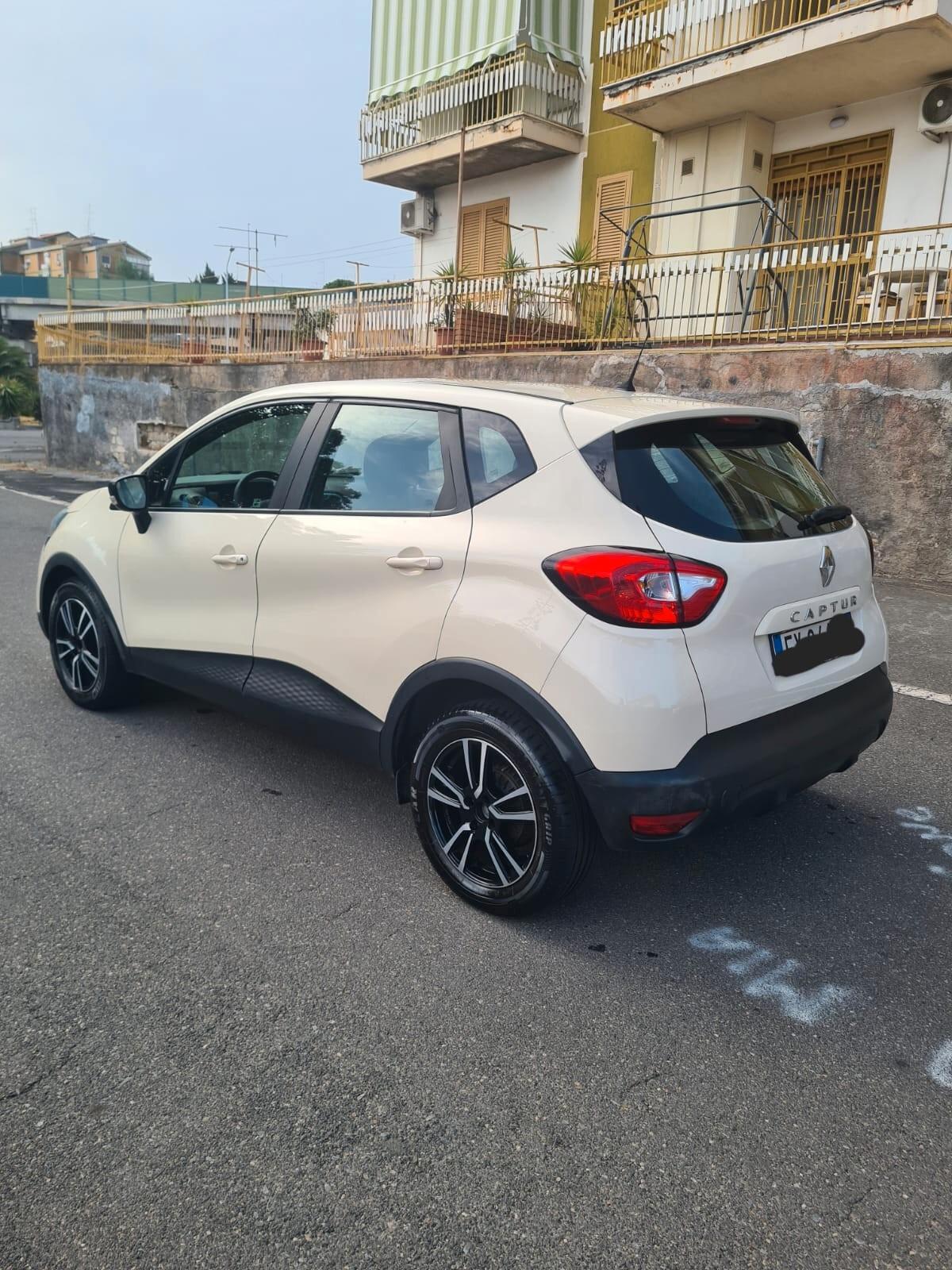 RENAULT CAPTUR 1.5 DIESEL