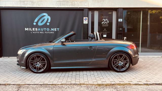 AUDI TT Roadster 2.0 TDI quattro S tronic 2 x S line 19"