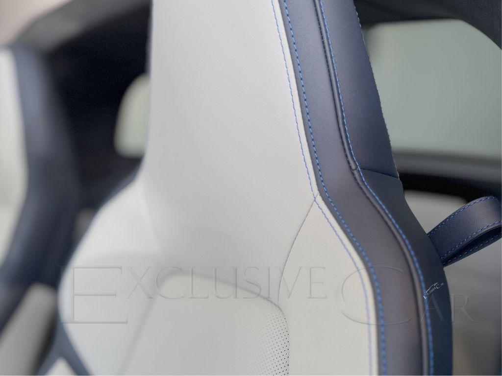 PORSCHE - 911 Cabrio - 911 Carrera 4 GTS Cabriolet