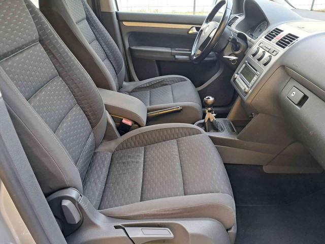 VOLKSWAGEN Touran 2.0 16V TDI Highline 7 posti neopatentati