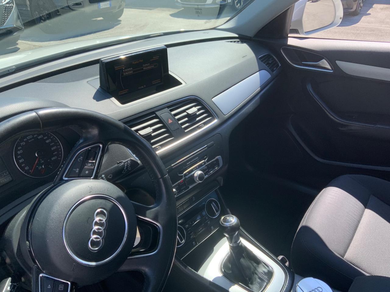 Audi Q3 2.0 TDI 120 CV Business