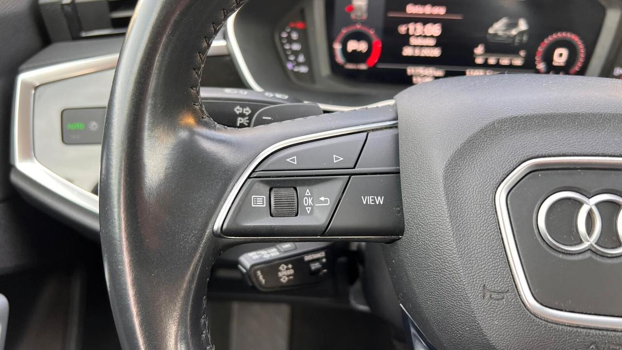 Audi Q3 2.0 TDI 150 CV S tronic line Edition