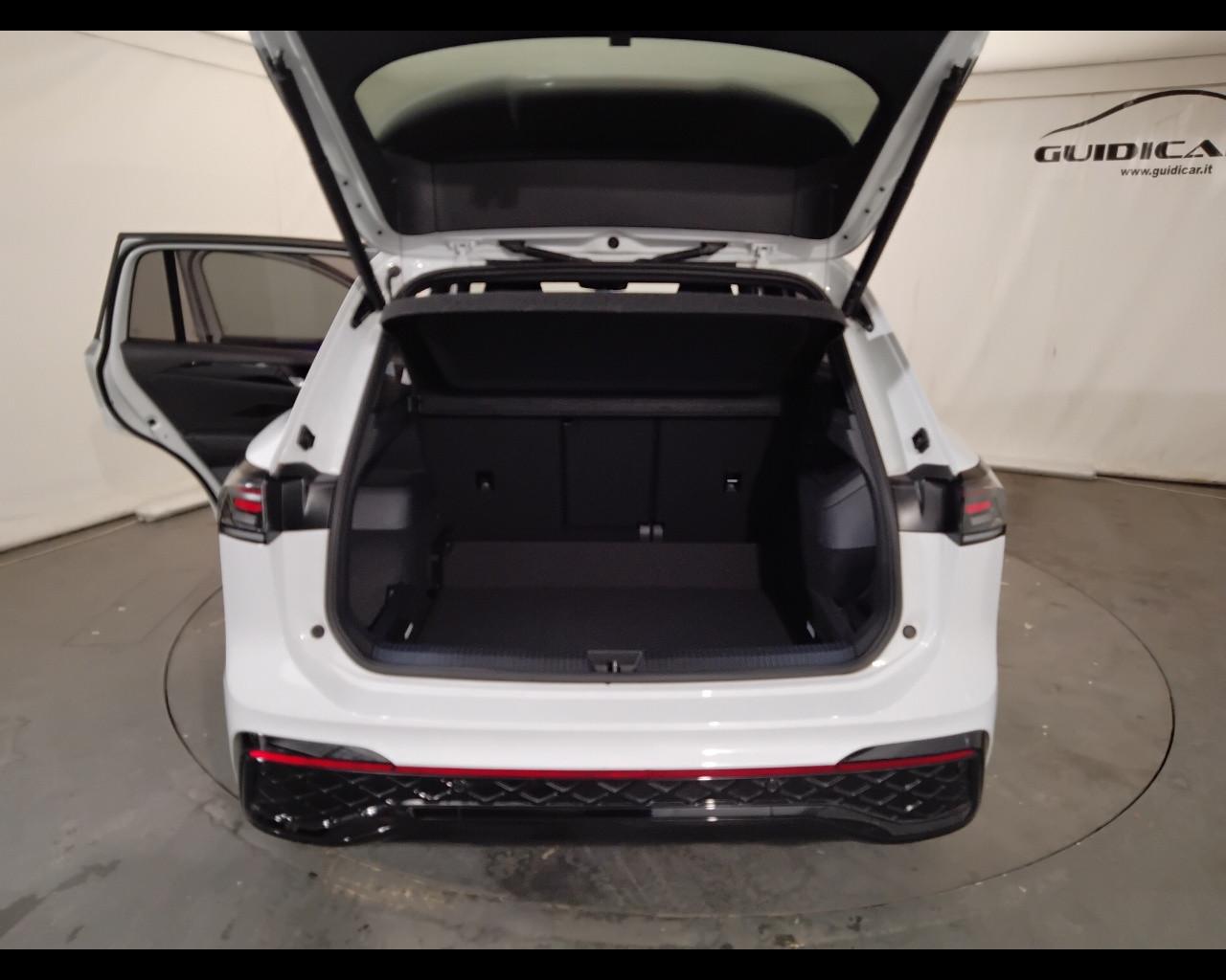 VOLKSWAGEN Tiguan III 2024 - Tiguan 1.5 etsi R-Line 150cv dsg