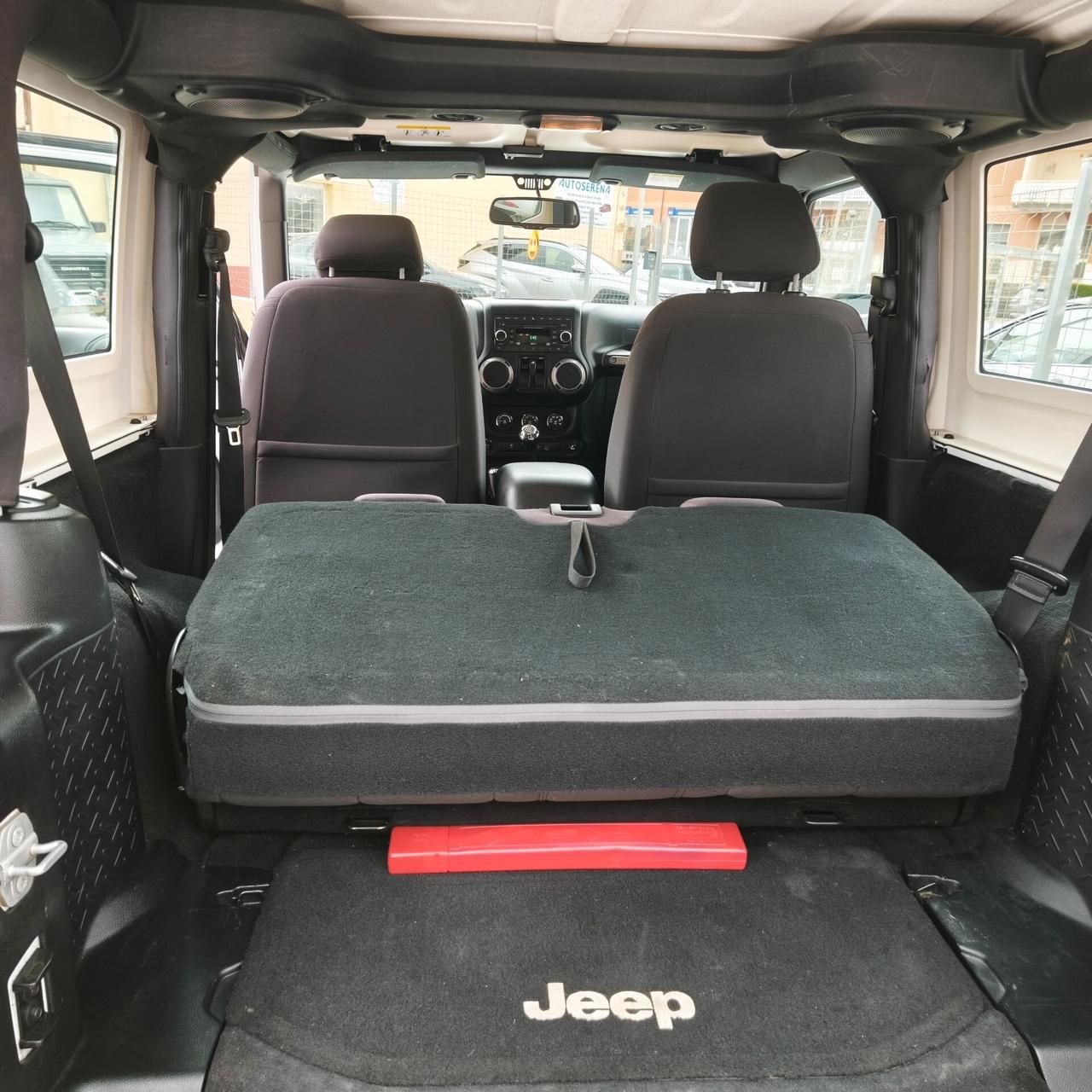 Jeep Wrangler 2.8 Sport CRD DPF