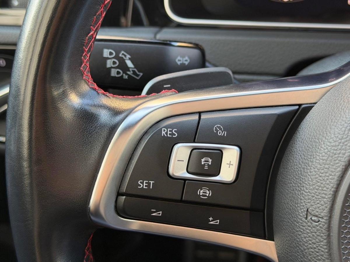 Volkswagen Golf 7.5 GTI 2.0 TSI 245 CV