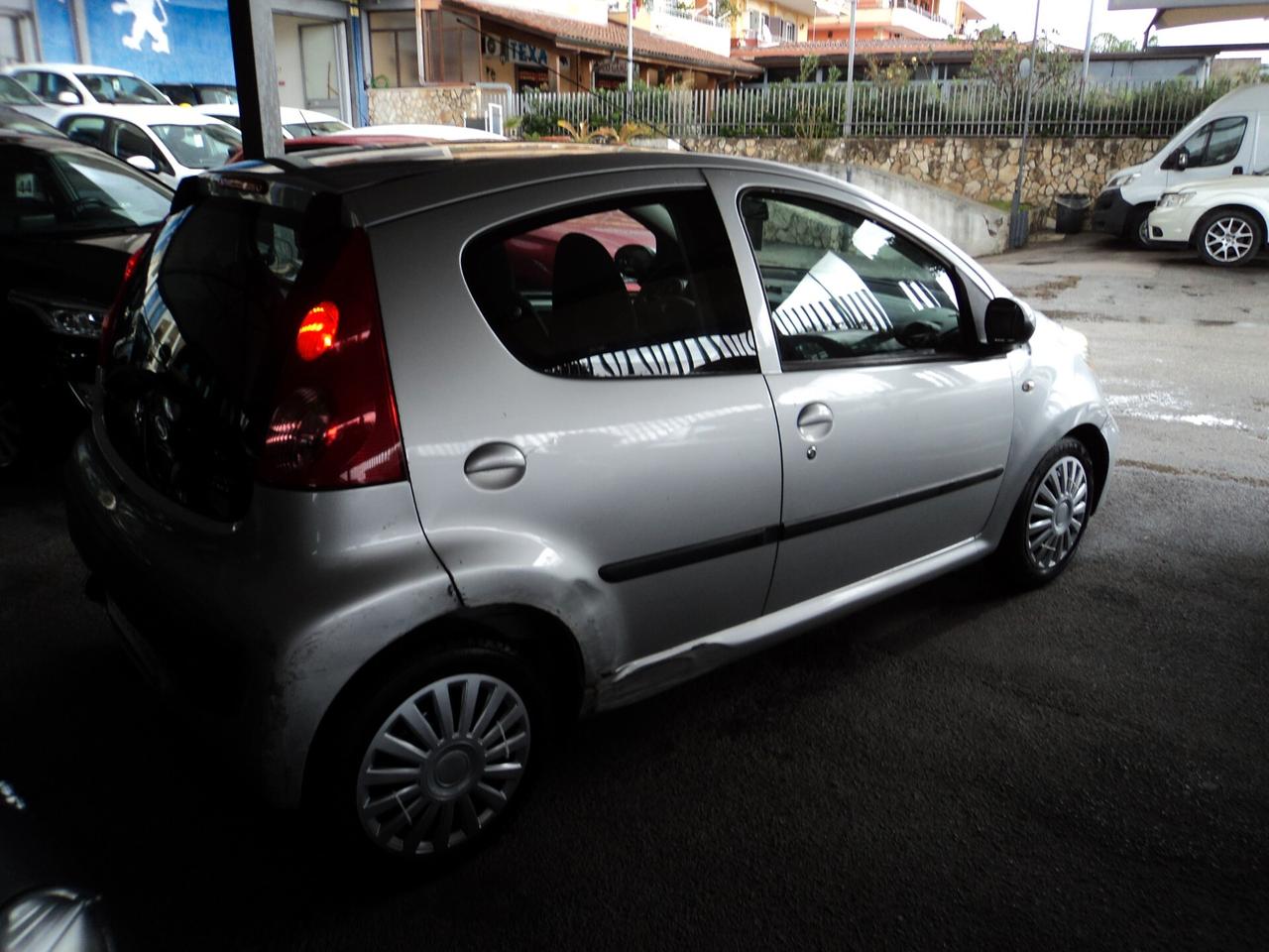 Peugeot 107 1.0 68CV 5p. Desir