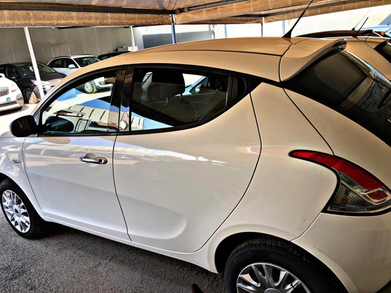 Ypsilon 0.9 85 CV 5 Metano 2014