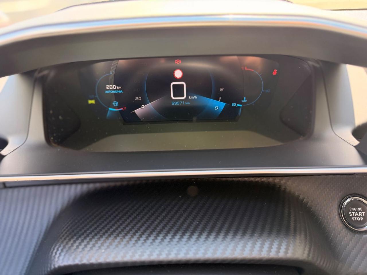 Peugeot 208 Allure Pack 1.5 Blue HDI 100 #10879