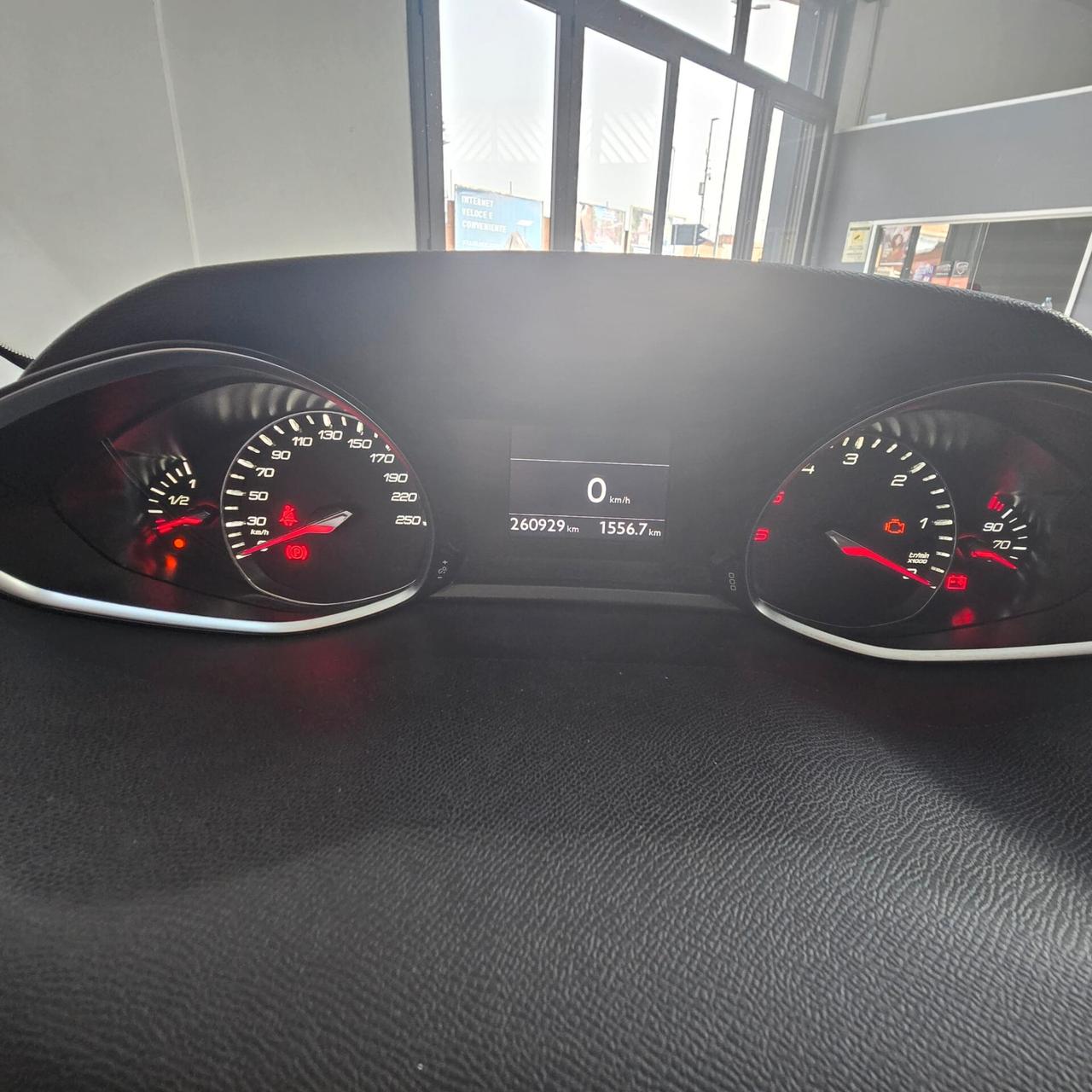 Peugeot 308 BlueHDi 120 S&S EAT6 SW Allure
