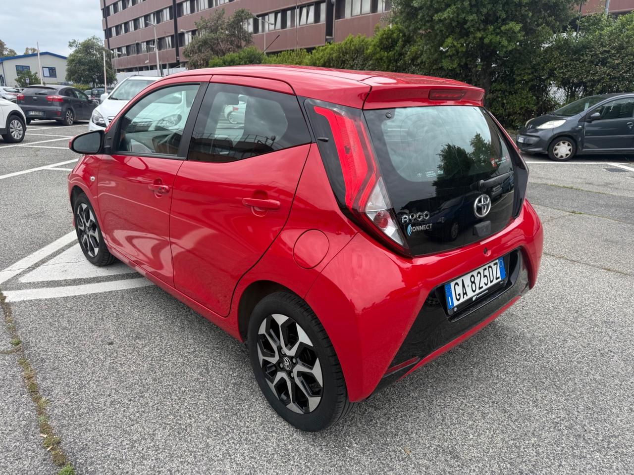 Toyota Aygo Connect 1.0 VVT-i 72CV 5 porte x-business MMT