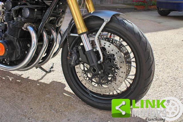SUZUKI GS 550 CAFE RACER