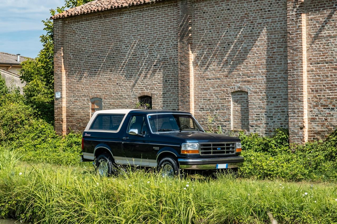 FORD BRONCO XLT EDDIE BAUER EDITION 4x4