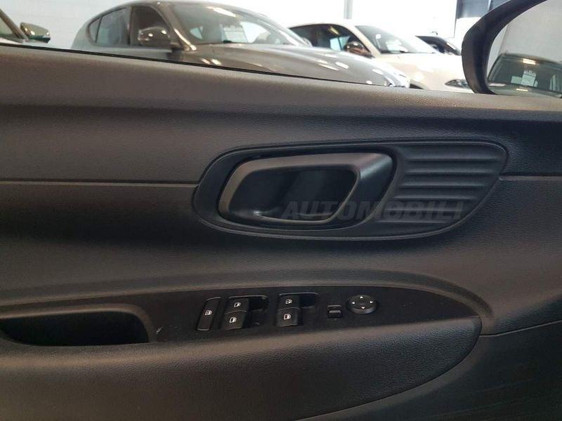 Hyundai i20 i20 1.2 Connectline Exterior Pack Gpl