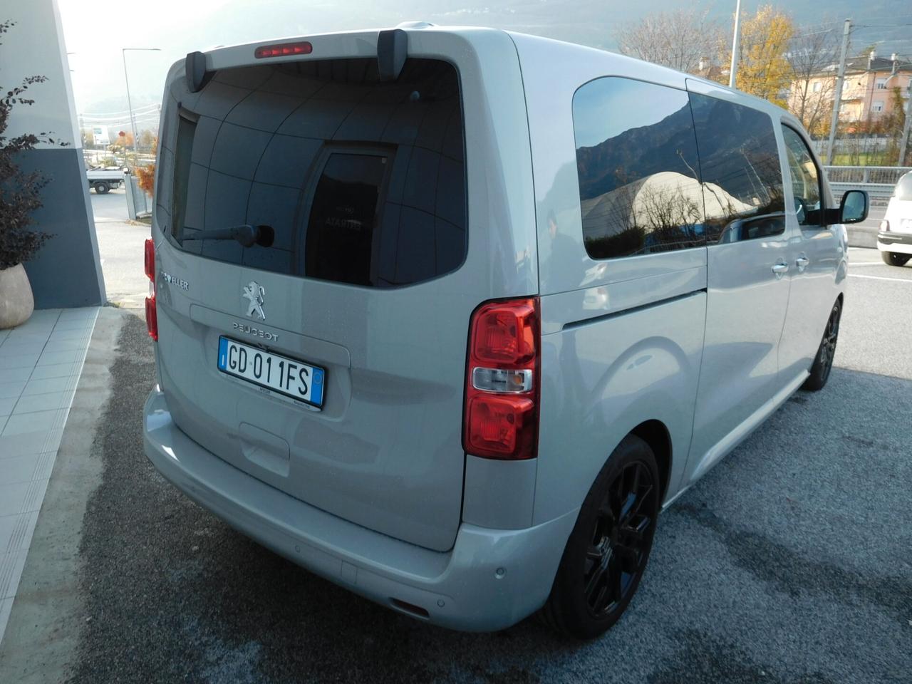 Peugeot Traveller BlueHDi 180cv S&S EAT8 Standard Business Vip