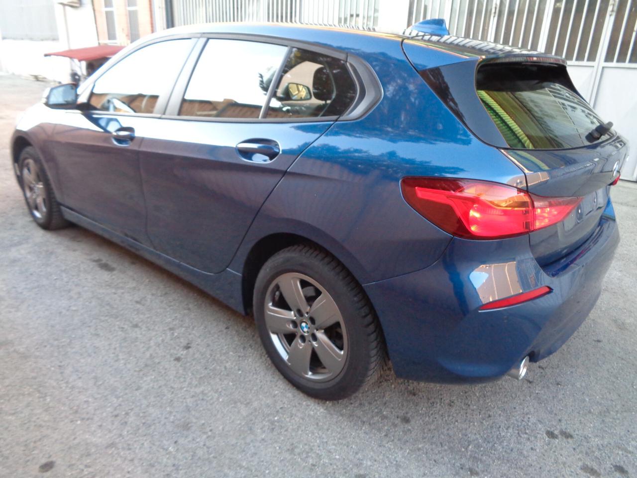 Bmw 116 116d 5p. Business Advantage