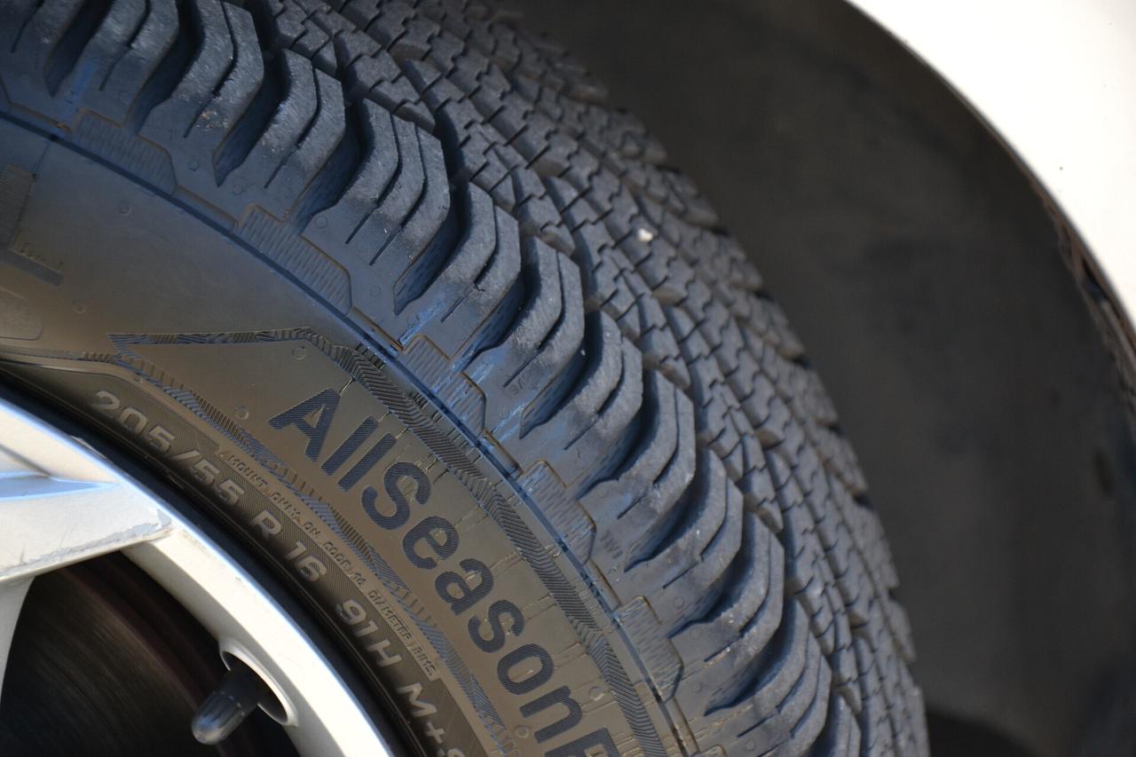 Ford C-Max 1.5 TDCi 95CV **NAV-PDC**OK DISTRIBUZIONE**