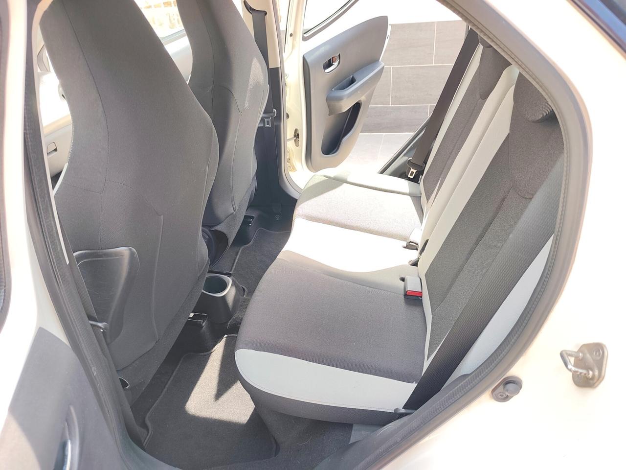 Toyota Aygo 1.0 BENZINA KM 83000 x-play