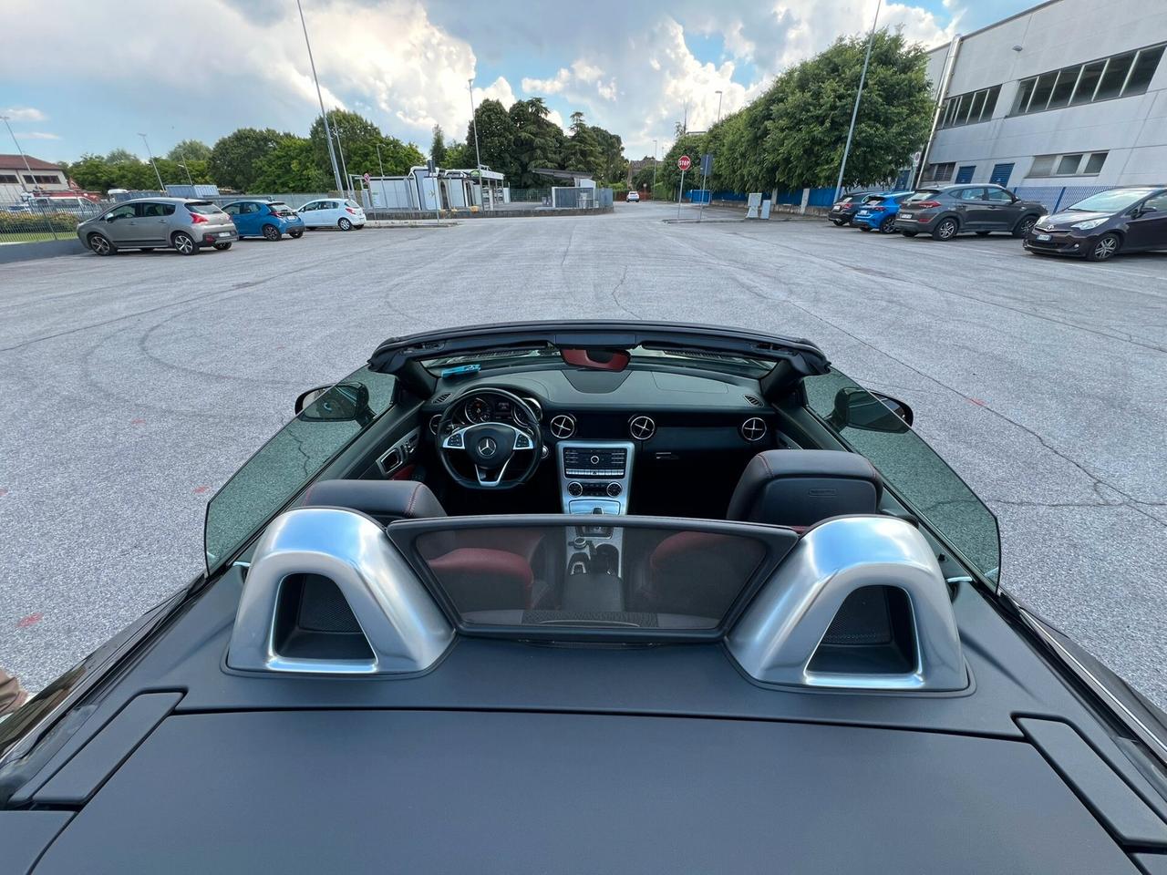 Mercedes-benz SLC 300 AMG line