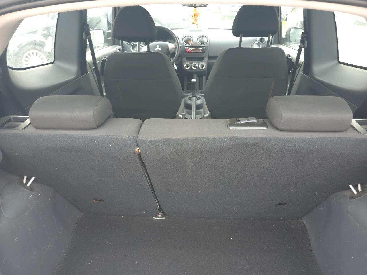 Mitsubishi Colt 1.1 12V 3p. Sound Climatic