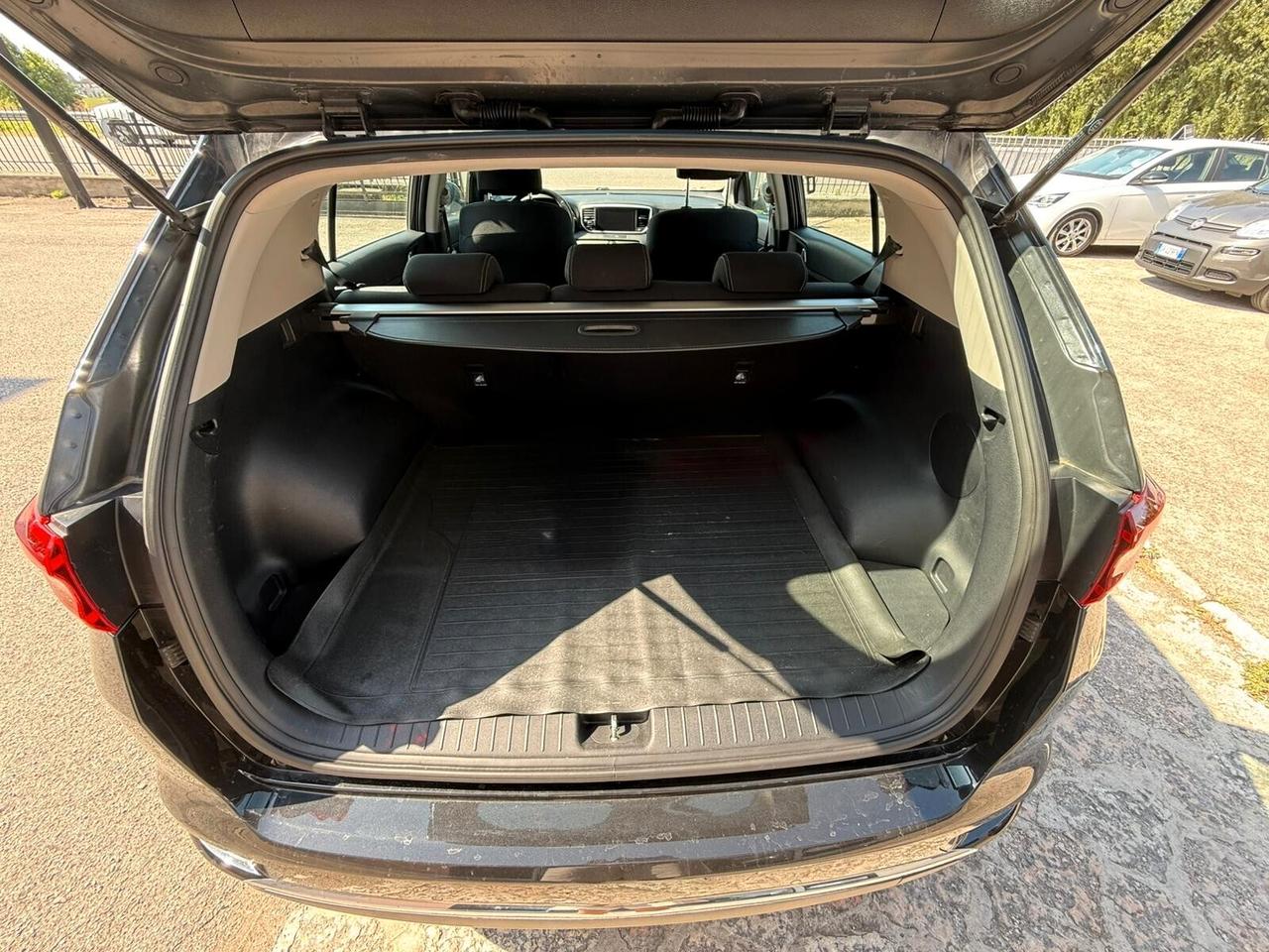 Kia Sportage 1.6 CRDI 136 CV 2WD Mild Hybrid Black Edition