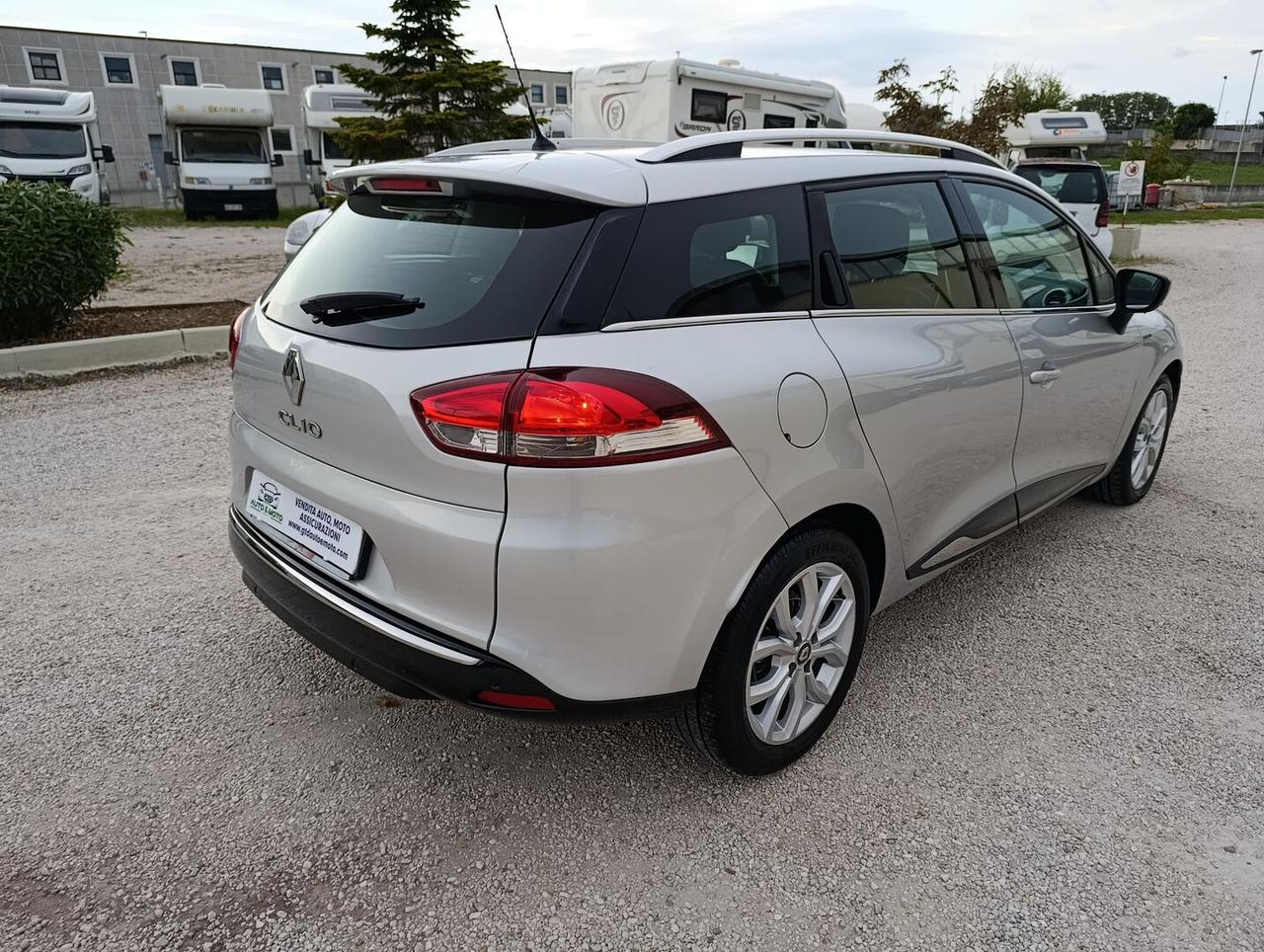 Renault Clio Sporter 1.5 dci Moschino Life 90cv edc