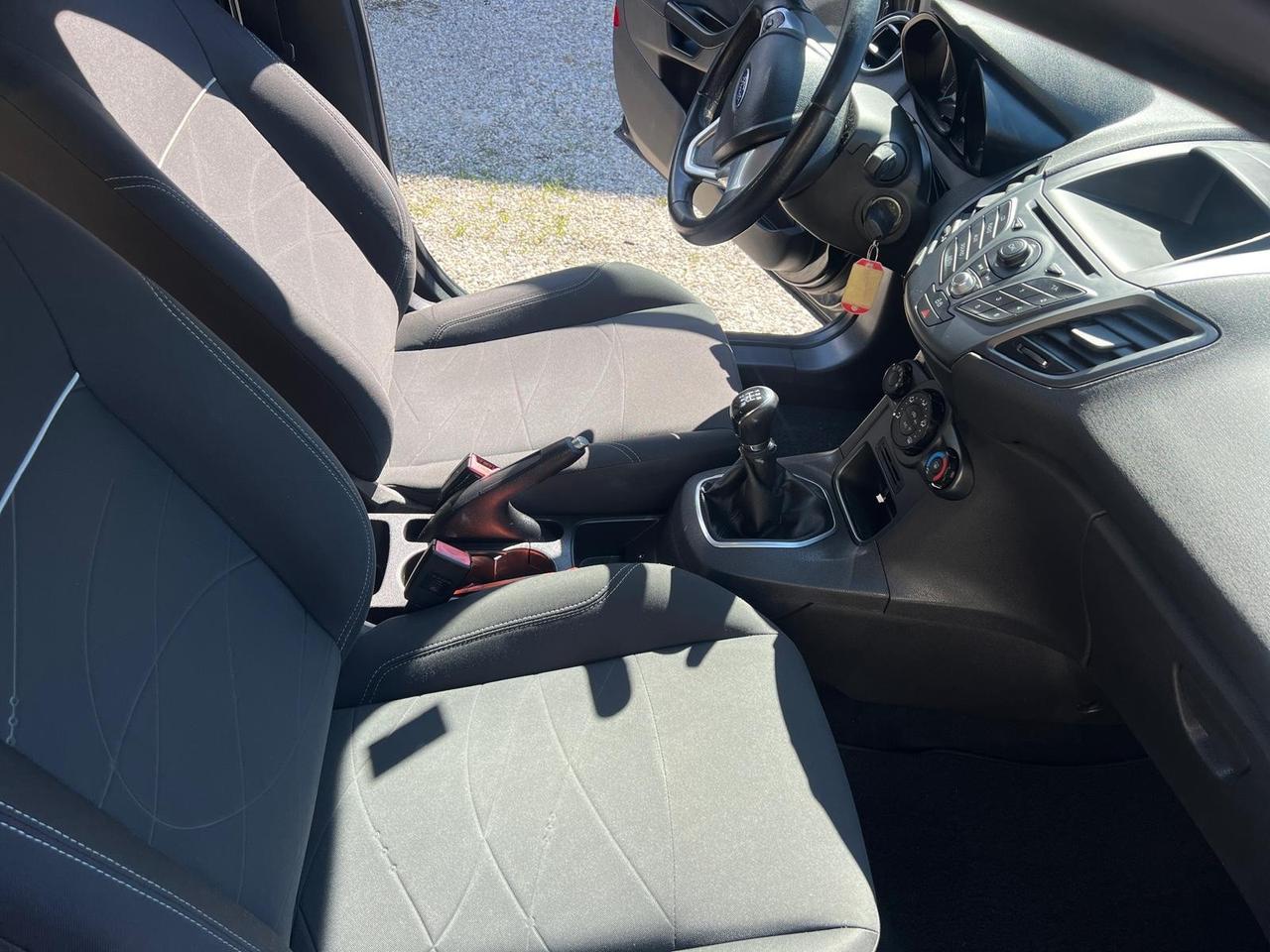 Ford Fiesta 1.5 TDCi 75CV 5 porte Titanium