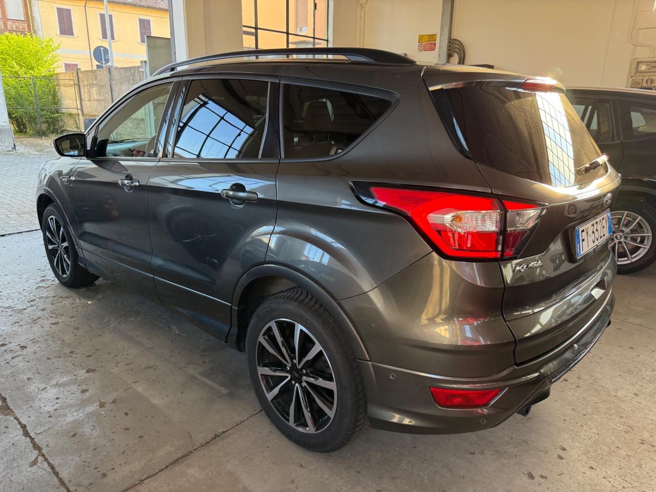 Ford Kuga 1.5 EcoBoost 120 CV S&S 2WD ST-Line