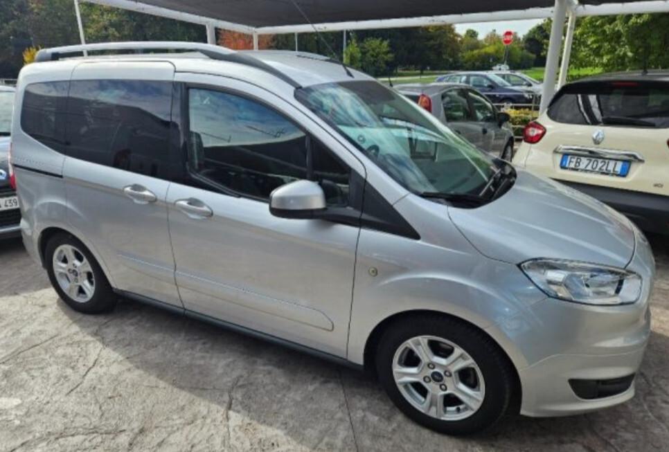 Ford Tourneo Courier 1.5 TDCI 75 CV Titanium