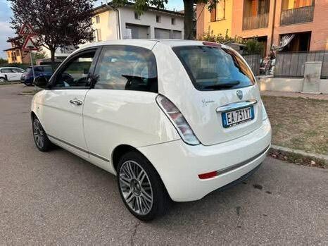 Lancia Ypsilon 1.4 EcoChic GPL