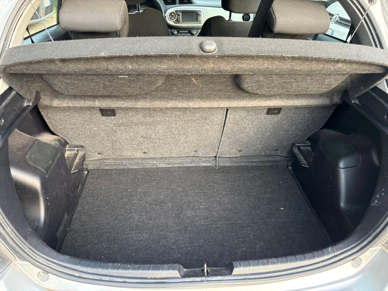 Toyota Yaris 1.5 Hybrid 5 porte Lounge Più OK Neopatentati