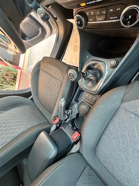 Ford Fiesta ACTIVE CROSS IVA ESPOSTA 38.000KM