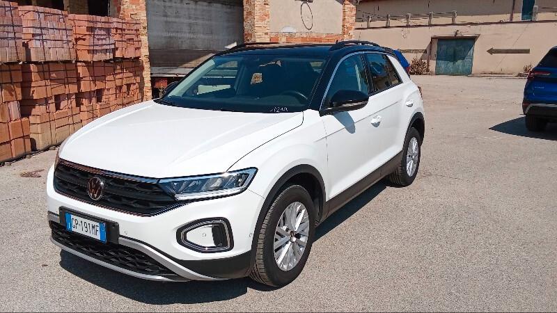 Volkswagen T-Roc 2.0 TDi 150cv DSG da VETRINA