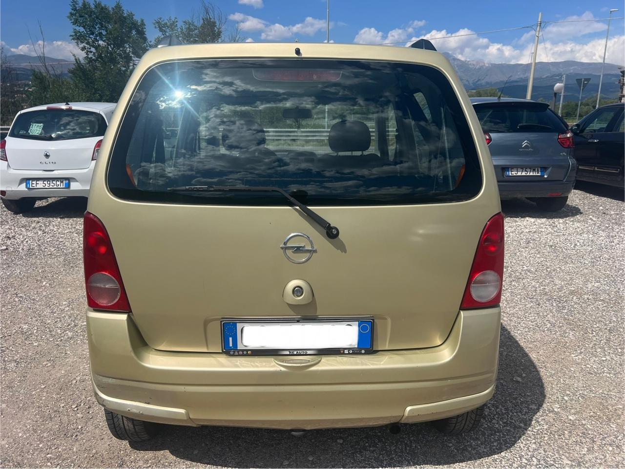 Opel Agila 1.2 16V Club