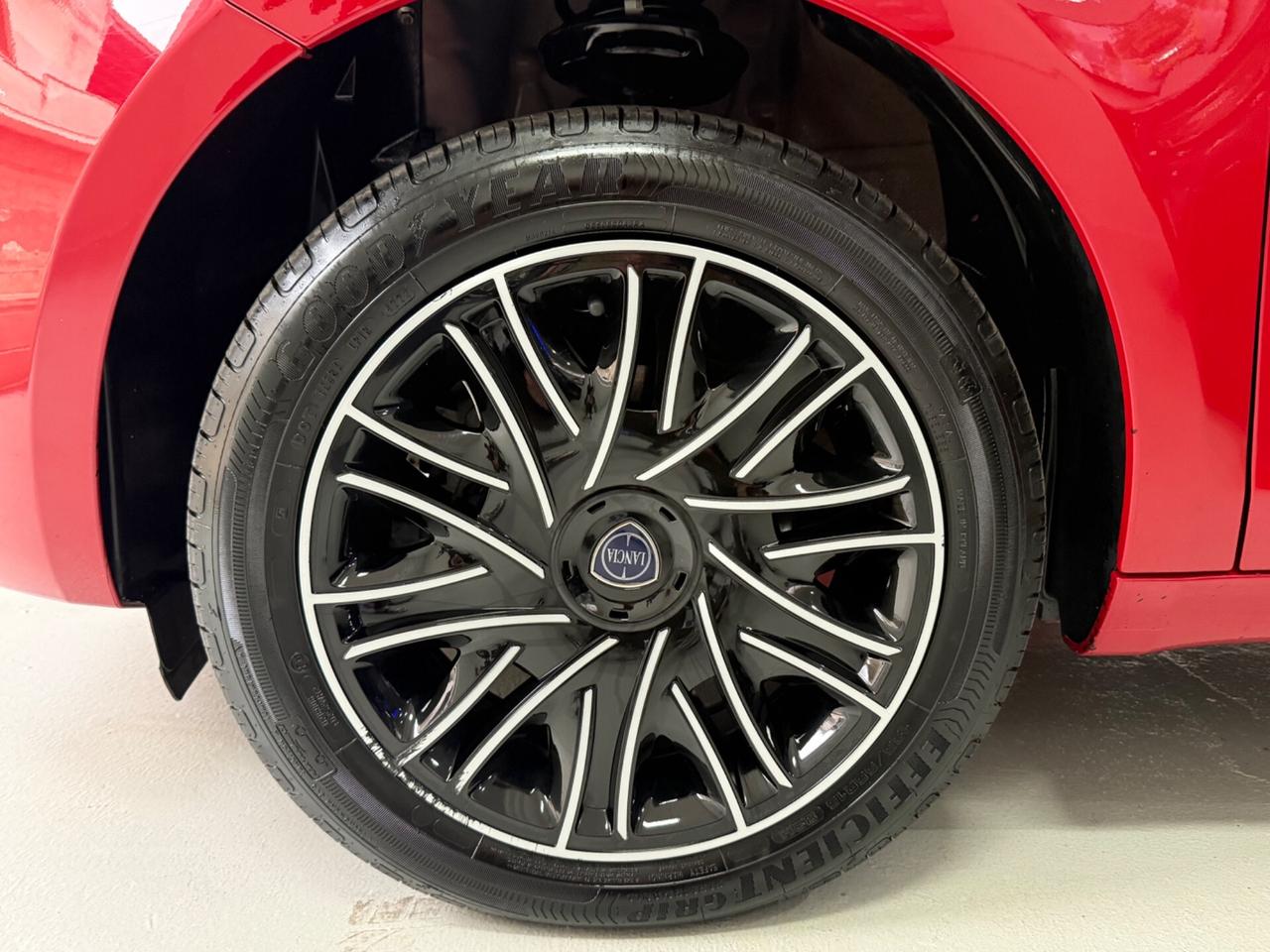 Lancia Ypsilon 1.0 Hybrid Gold *Camera*Carplay