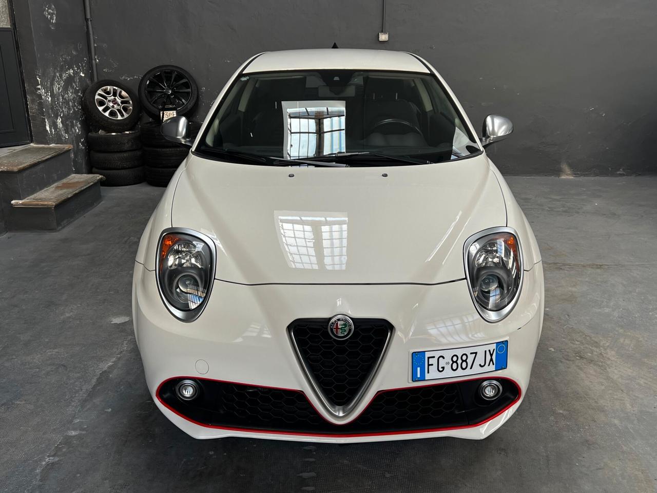Alfa Romeo MiTo 2017 1.4 Distinctive 78cv E6