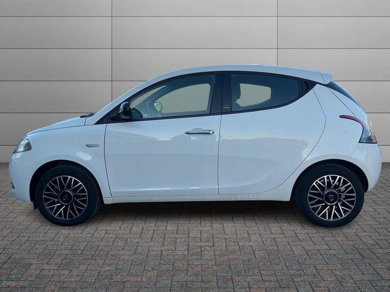 Lancia Ypsilon Ypsilon 1.0 firefly hybrid Gold s&s 70cv