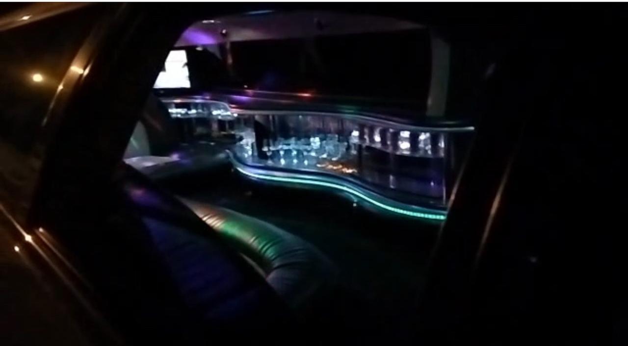 Lincoln Town Car Limousine