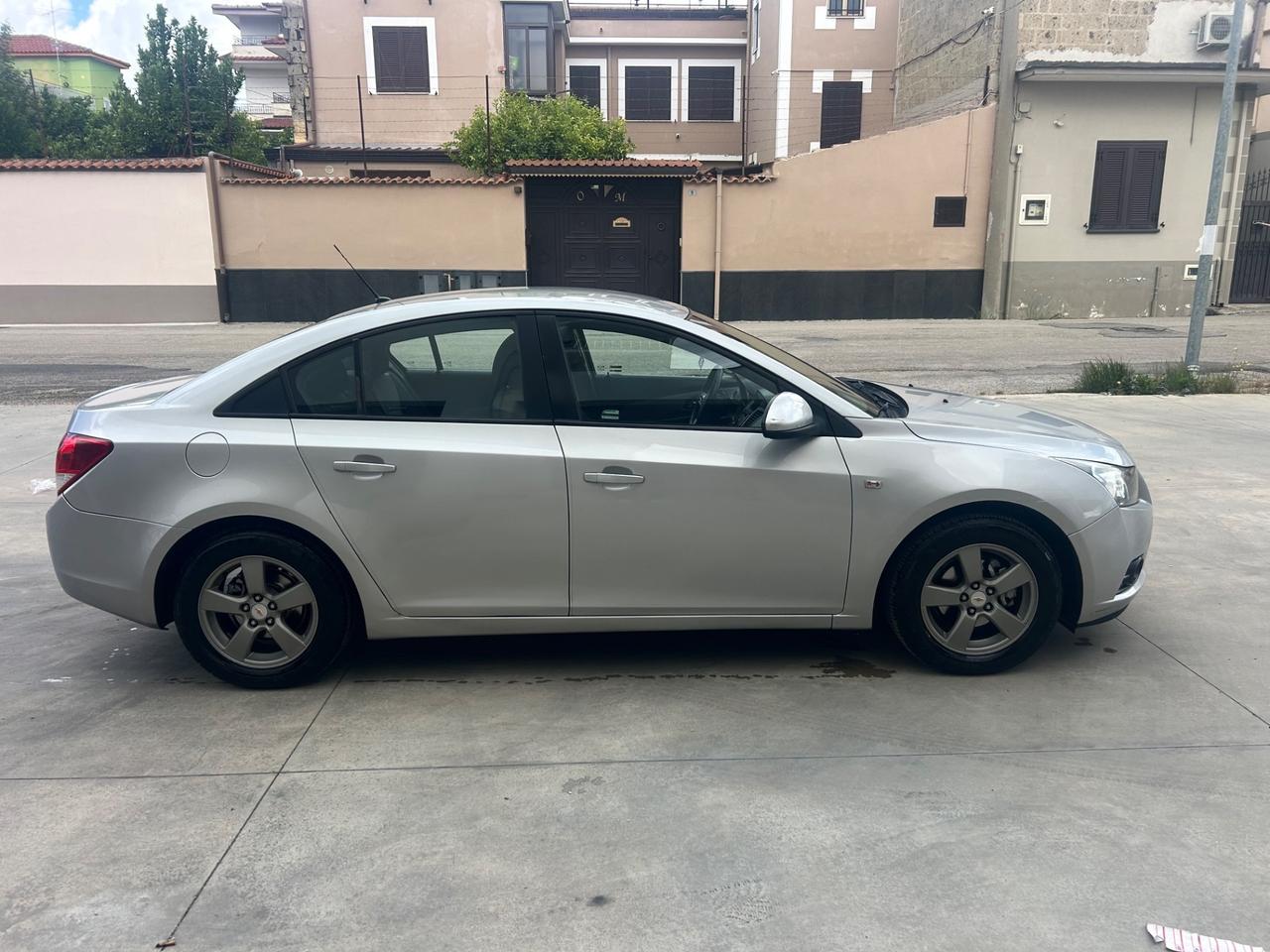 Chevrolet Cruze 1.6 GPL