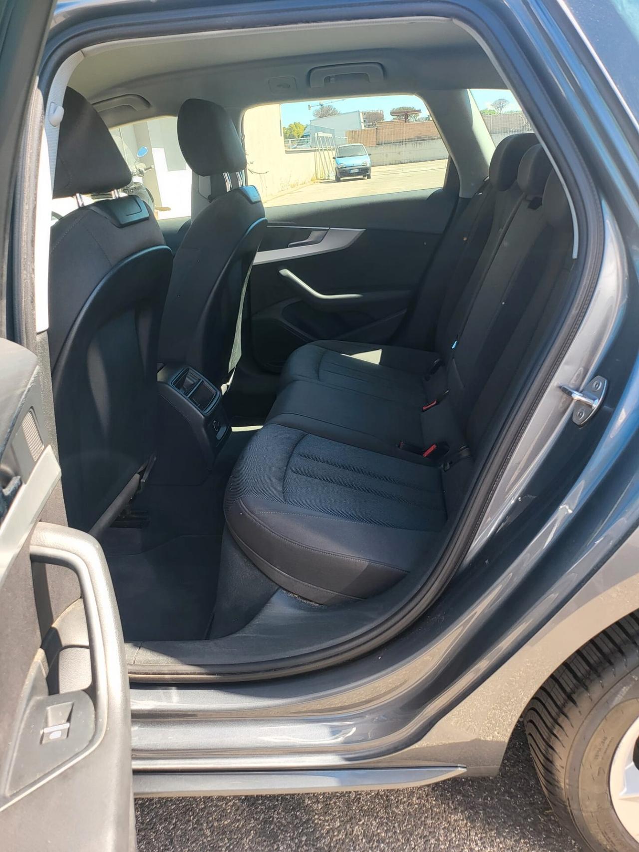 Audi A4 2.0 TDI 150 CV ultra Sport