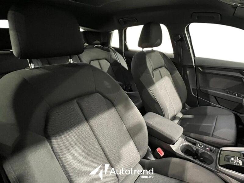 Audi A3 Sportback 30 g-tron 130 CV Automatica S tronic Business Advanced