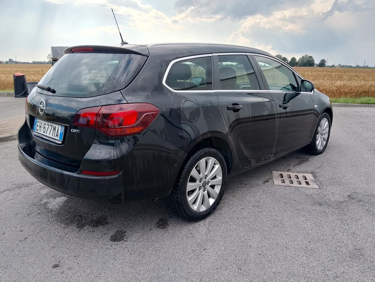 Opel Astra 1.7 CDTI tutta tagliandata Opel perfetta pari al nuovo unica proprietaria