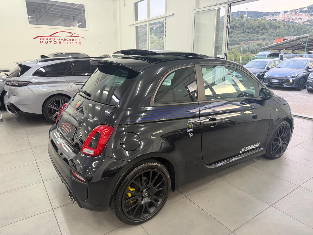 500 Abarth 595 165 CV Monster Energy Yamaha