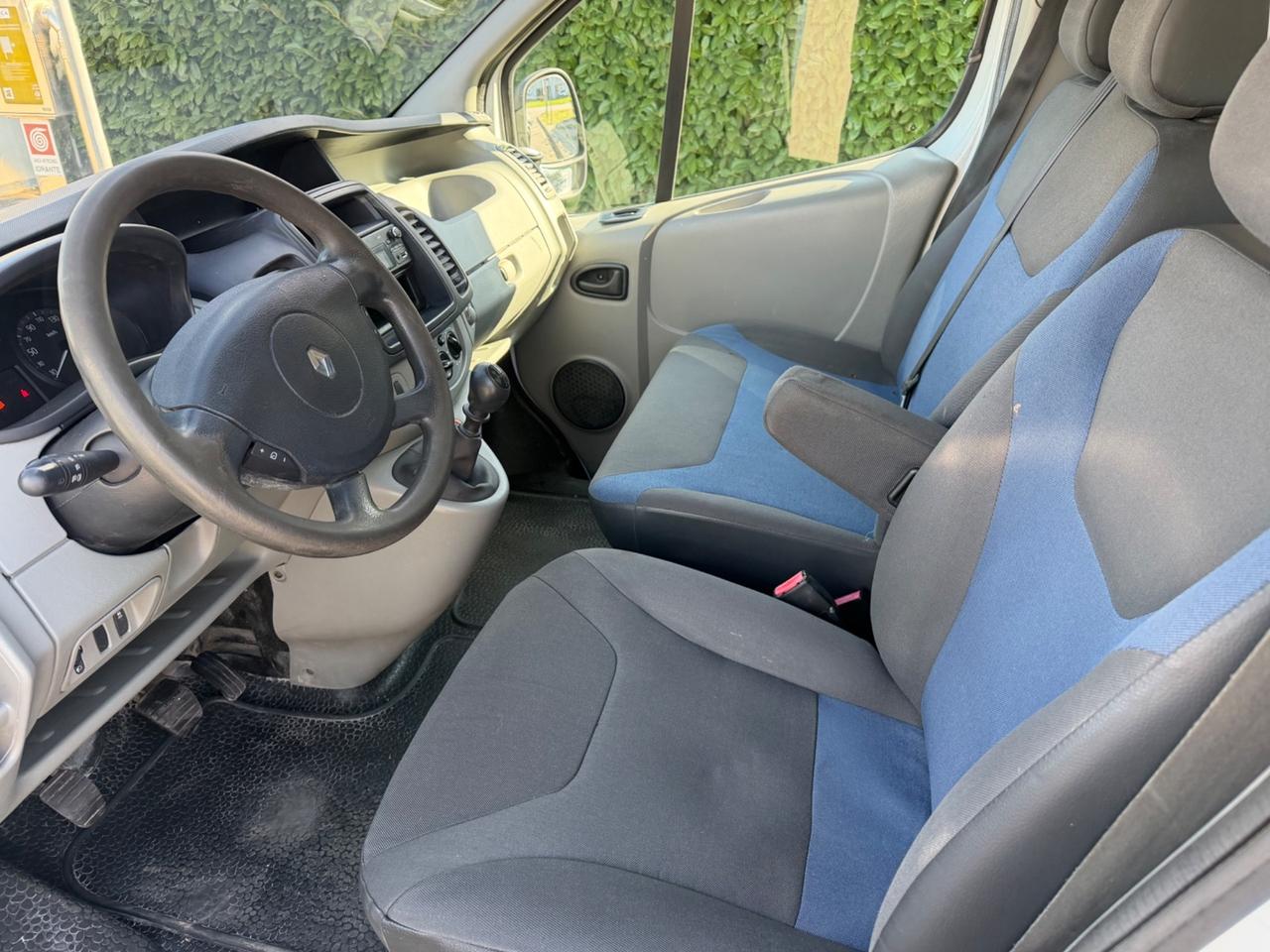 Renault trafic 2014 diesel 2.0 GANCIO TRAINO