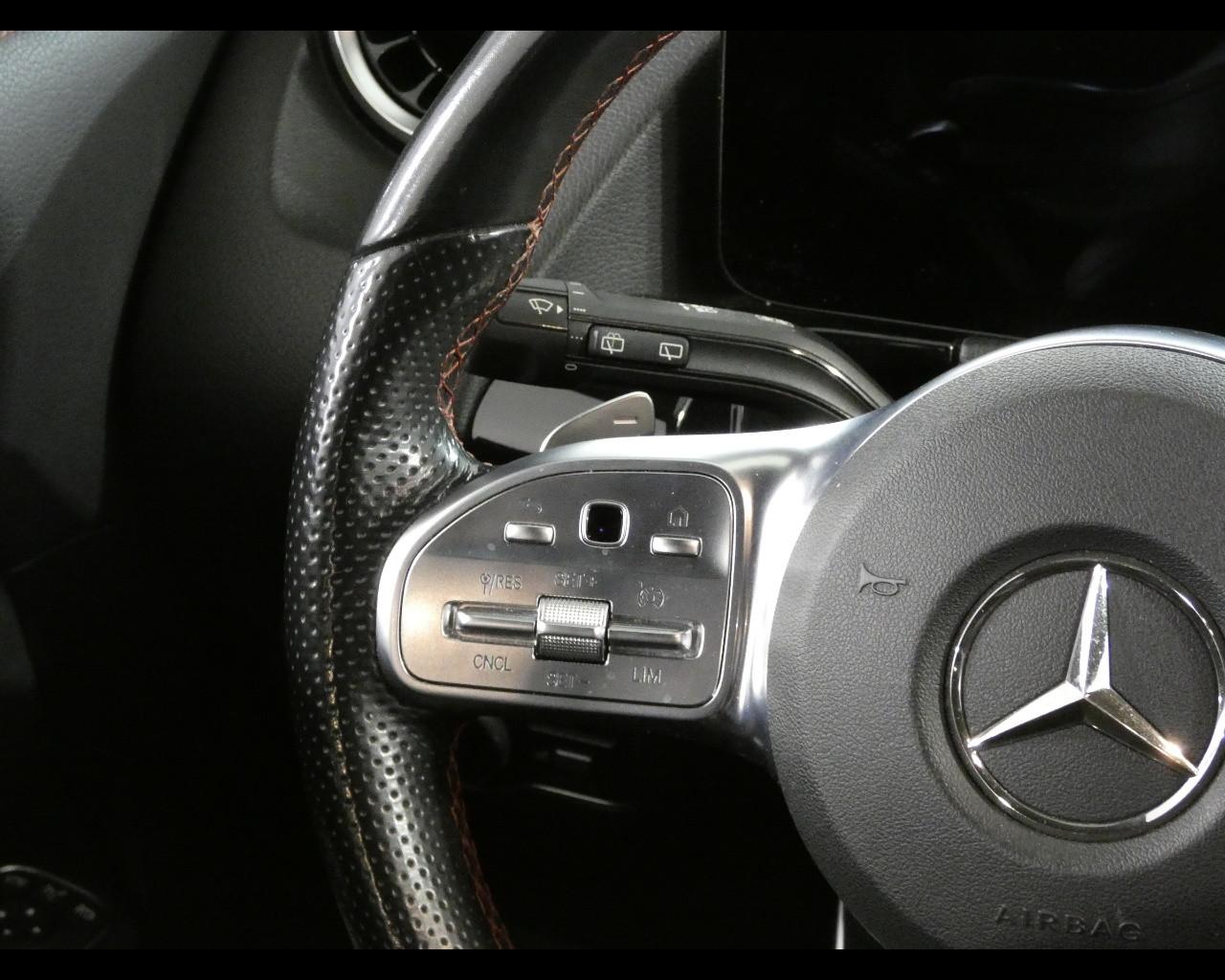 Mercedes-Benz GLA (H247) - GLA 200 d Automatic Premium