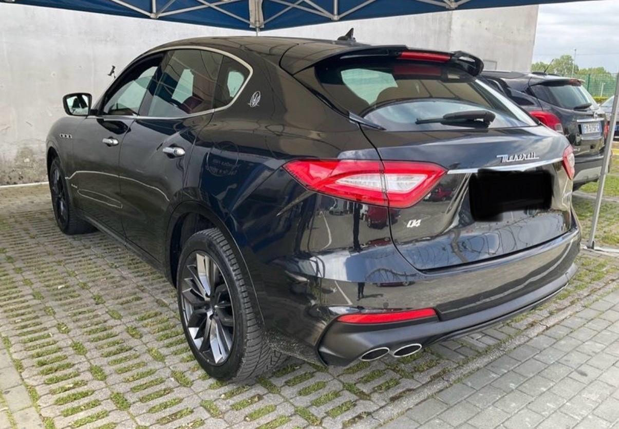 Maserati Levante V6 Diesel 275 CV AWD Gransport