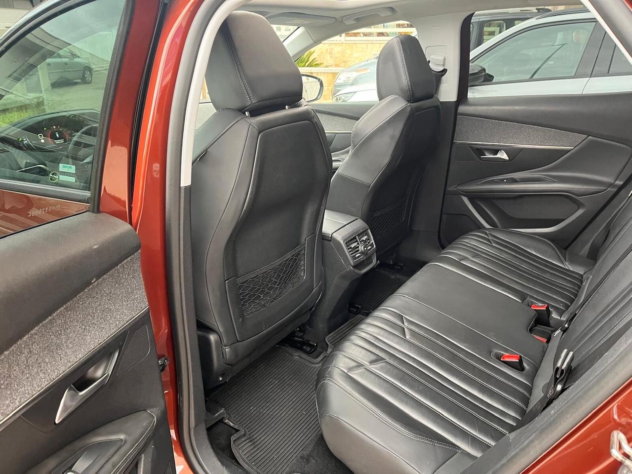 Peugeot 3008 1.6 BlueHDi 120 S&S Allure