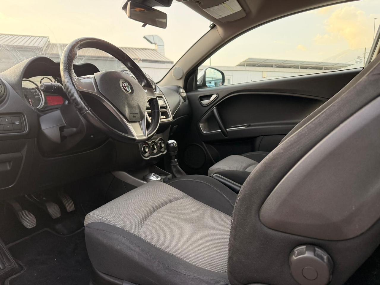 Alfa Romeo MiTo 1.4 78 CV Distinctive Sport *KM REALIA*