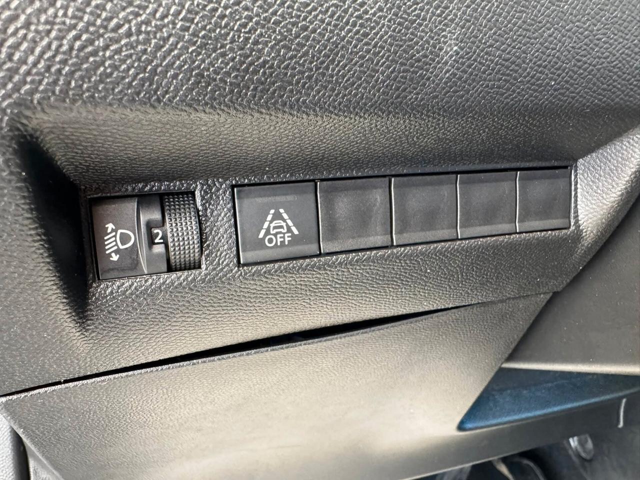 PEUGEOT 2008 1.2 PURETECH 100CV UNICO PROPRIETARIO